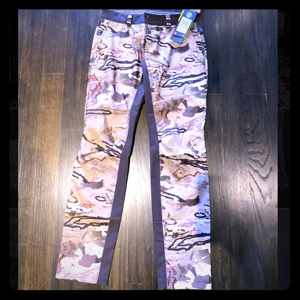 NWT Under Armour women’s hiking/hunting pants